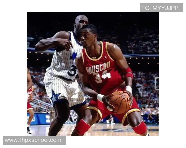 湖人勇士历史交手回顾与分析揭示两队对决的精彩瞬间与战术演变